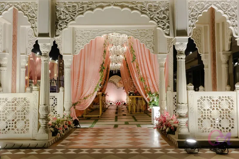 Royal Welcome Arch Decor